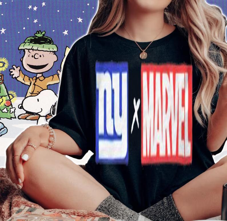 New York Giants x Marvel logo T-shirt t-shirt woman shirt