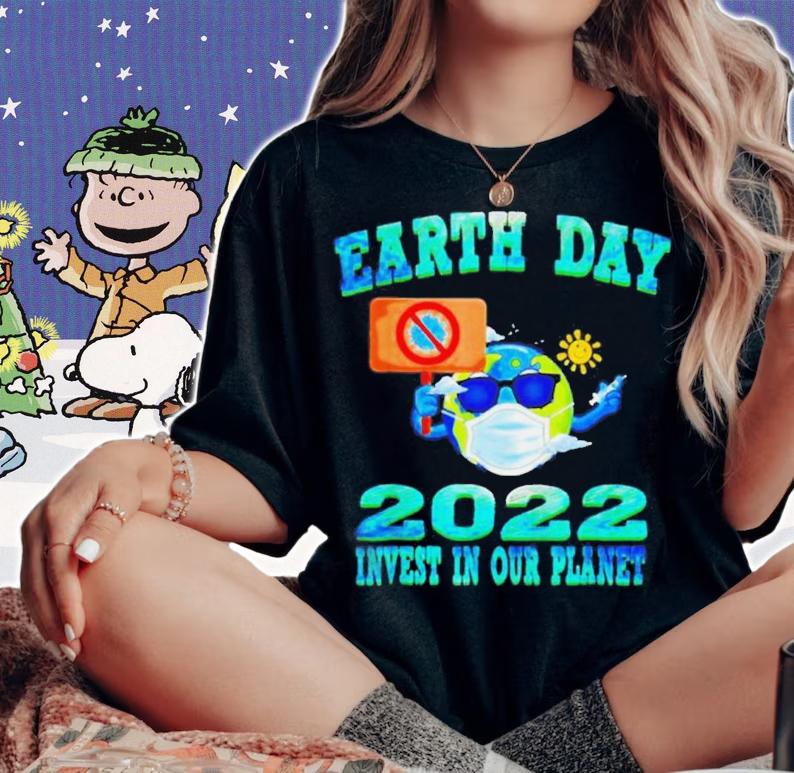 Earth Wearing Mask Earth Day 2022 Invest In Our Planet Shirt t-shirt