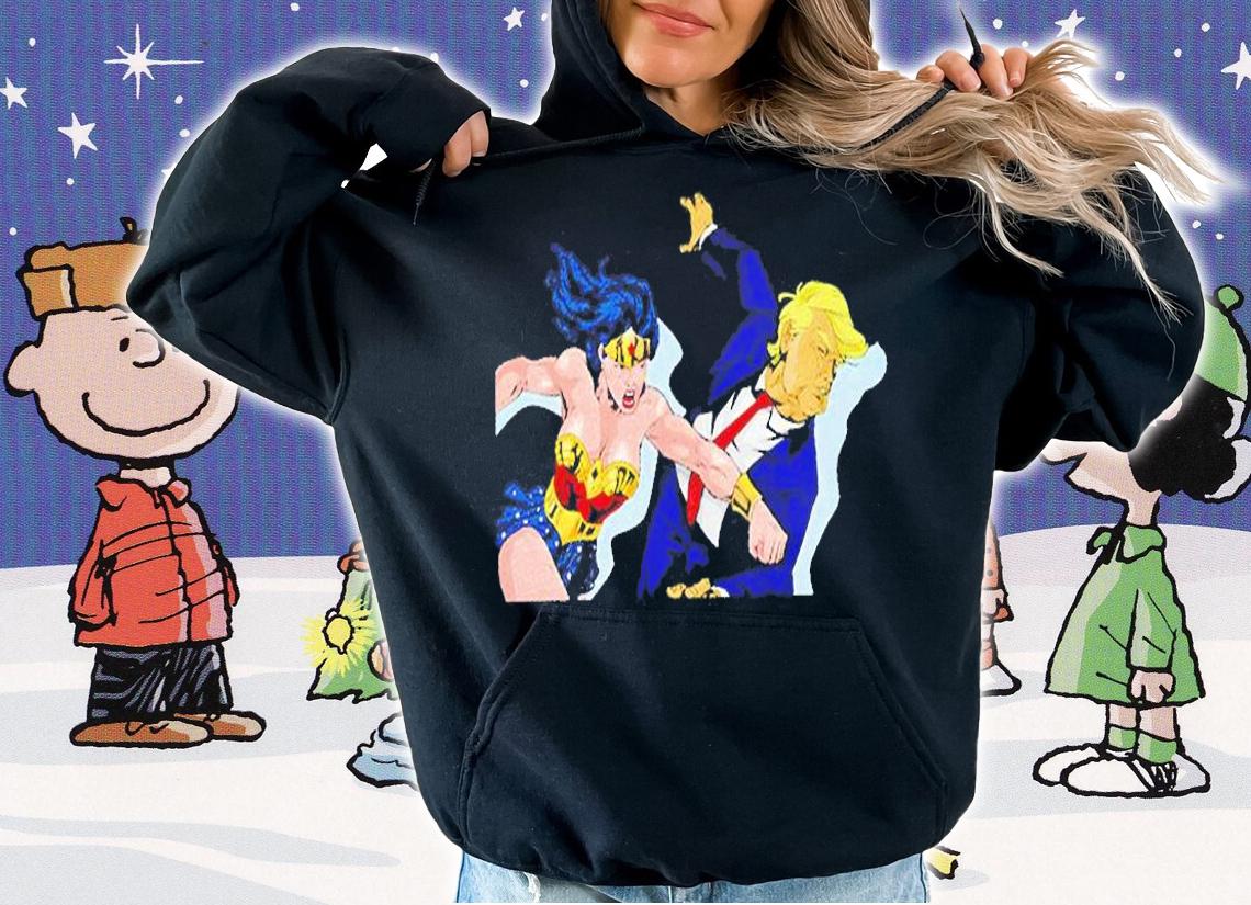 Wonder Woman Hit Donald Trump T-Shirt