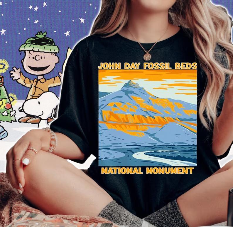 John Day Fossil Beds National Monument arrowhead T-Shirt woman shirt