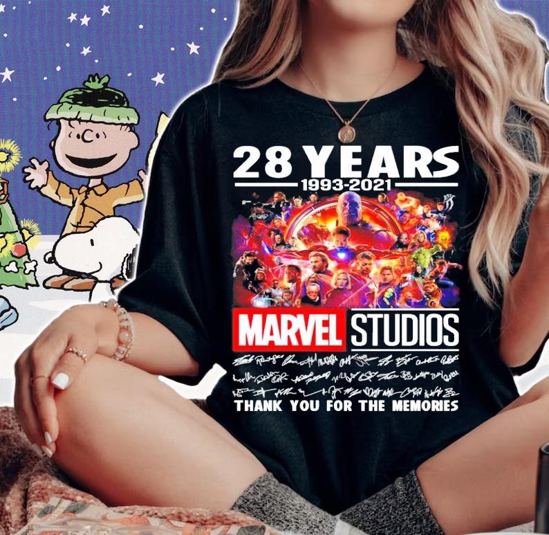 28 years 1993-2021 Marvel Studios signatures thank you for the memories t-shirt