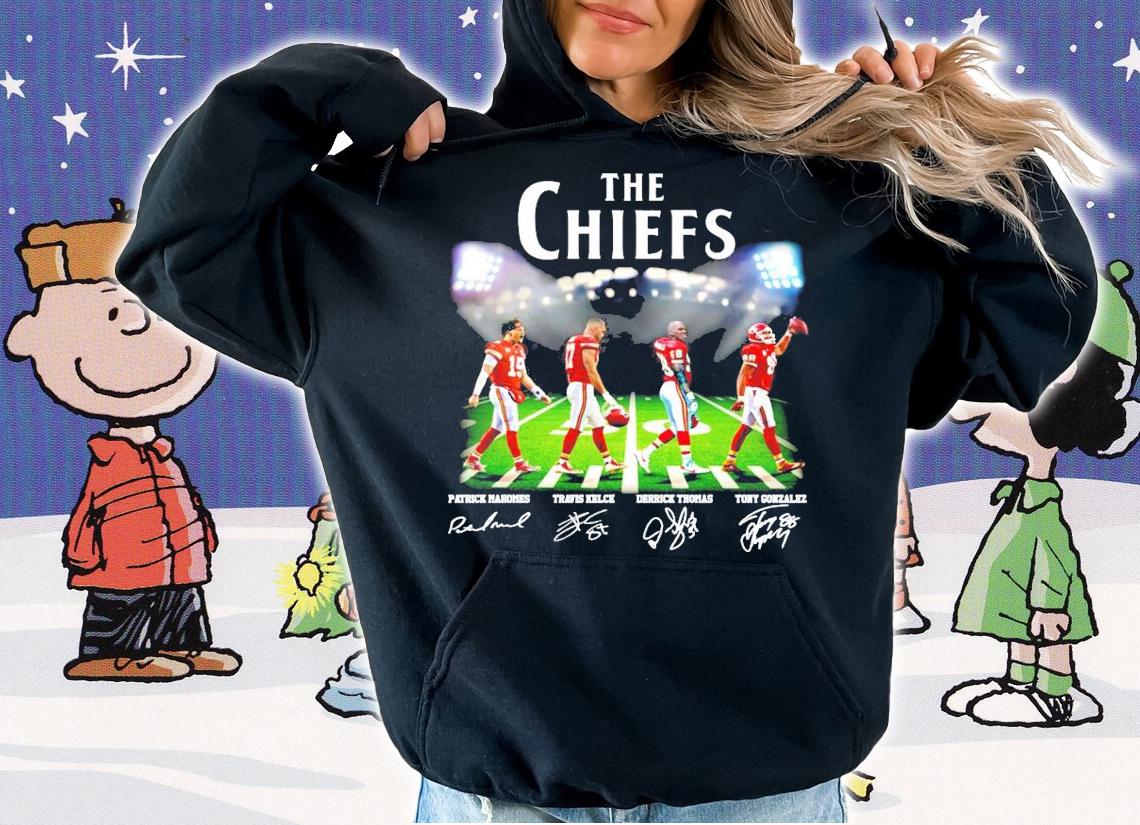 The Chiefs Patrick Mahomes Travis Kelce Derrick Thomas Tony Gonzalez Abbey Road signature shirt hoodie