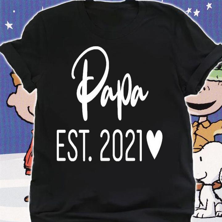 Papa EST. 2021 New Baby T-Shirt shirt